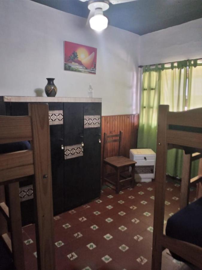 Hostel Kumi Капила дел Монте Екстериор снимка