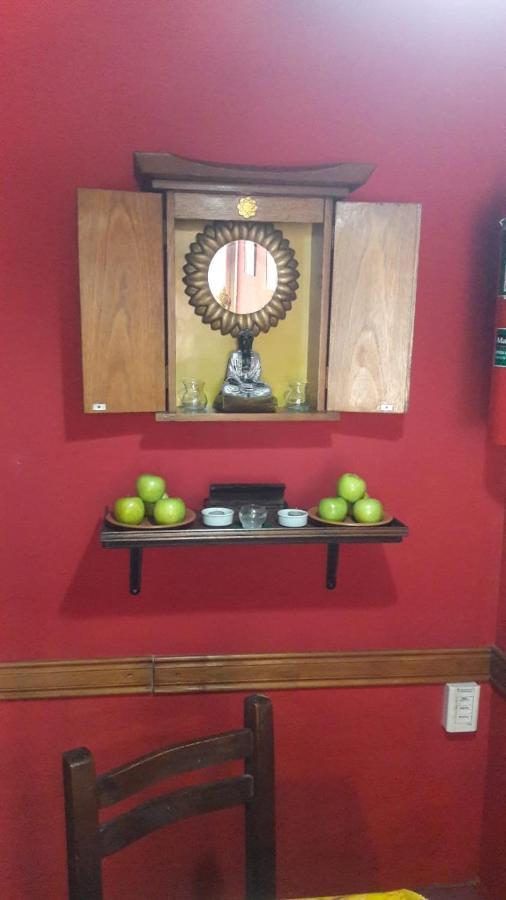 Hostel Kumi Капила дел Монте Екстериор снимка